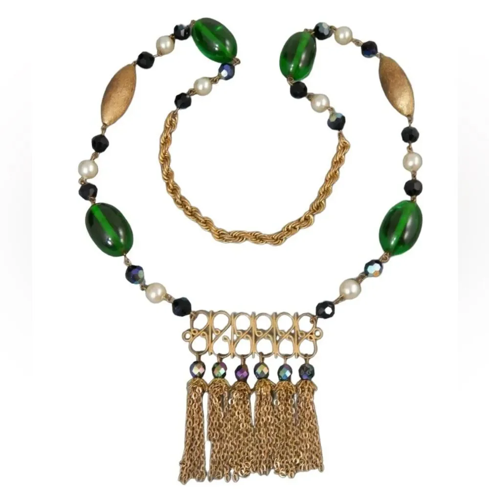 Vintage Lucite And Glass Bead Lavaliere Tassle Necklace